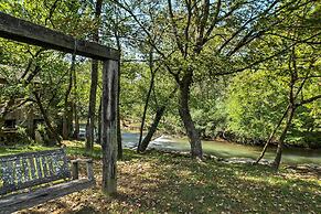 Creekfront Cabin Near Chattanooga w/ Hot Tub!