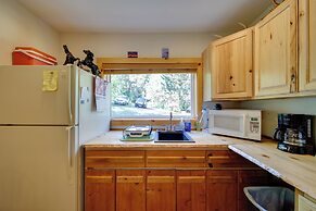 Cozy Countryside Cabin in Robie Creek Park!