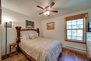 Cozy Countryside Cabin in Robie Creek Park!