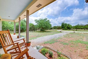 'fox Ridge Farmhouse' - Hill Country Getaway!