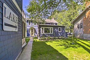 Crystal Lake Cottage: Kayaks & Fire Pit!