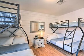 Elegant Peoria Home: Pool, Putting Green, Fire Pit