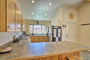 Moab Townhome w/ Pool Access + Stunning Mtn Views!