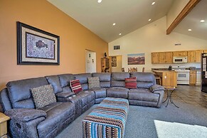 Moab Townhome w/ Pool Access + Stunning Mtn Views!