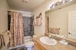 Moab Townhome w/ Pool Access + Stunning Mtn Views!