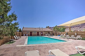 Moab Townhome w/ Pool Access + Stunning Mtn Views!