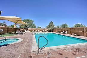 Moab Townhome w/ Pool Access + Stunning Mtn Views!