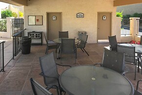 Lake Havasu City Home: Pool & Hot Tub Access!