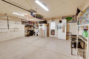 Lake Havasu City Home: Pool & Hot Tub Access!