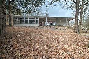 'waters Edge': Home on Shore of Beaver Lake!