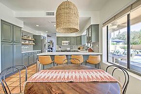 Upscale Phoenix Abode: Walk to South Mountain Park