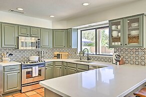 Upscale Phoenix Abode: Walk to South Mountain Park