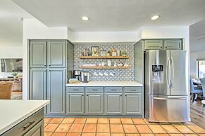 Upscale Phoenix Abode: Walk to South Mountain Park