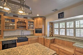 Game Room, Fire Pit & Putting Green: Glendale Home