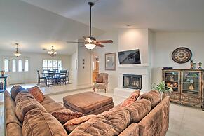 Game Room, Fire Pit & Putting Green: Glendale Home