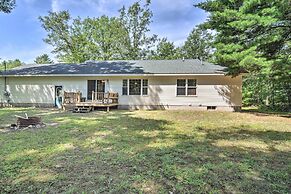 Upscale Family Cottage < 1 Mi to Higgins Lake