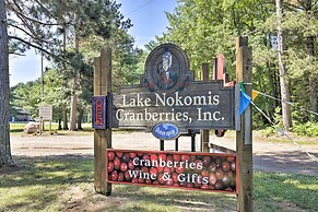 Simple Cranberry & Wine Farm Home w/ Fire Pit!