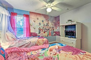 14 Mi to Disney Parks: Spacious Kissimmee Home