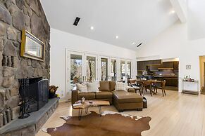 Catskill Getaway on 6 Acres With Swimming Pond!