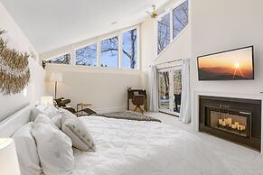 Catskill Getaway on 6 Acres With Swimming Pond!