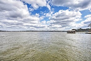 Large Waterfront Lake Palestine Home w/ Deck, Dock
