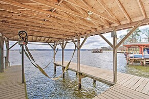 Large Waterfront Lake Palestine Home w/ Deck, Dock