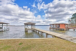Large Waterfront Lake Palestine Home w/ Deck, Dock