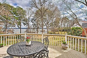 Large Waterfront Lake Palestine Home w/ Deck, Dock