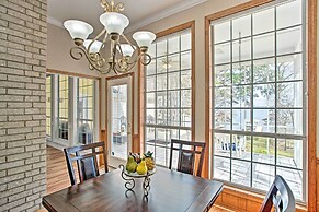 Large Waterfront Lake Palestine Home w/ Deck, Dock