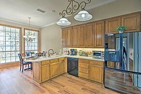 Large Waterfront Lake Palestine Home w/ Deck, Dock