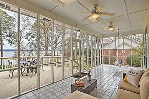 Large Waterfront Lake Palestine Home w/ Deck, Dock