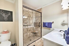 Hot Tub & Patio: Pet-friendly Cabin in Munds Park!