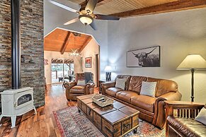Hot Tub & Patio: Pet-friendly Cabin in Munds Park!