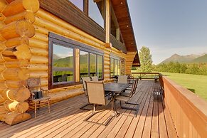 Legacy Mountain Lodge on 40-acre Ranch w/ Views!