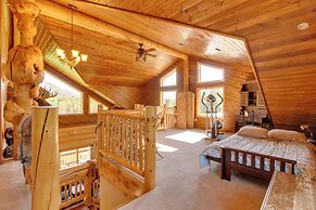 Legacy Mountain Lodge on 40-acre Ranch w/ Views!