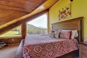 Legacy Mountain Lodge on 40-acre Ranch w/ Views!