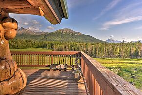 Legacy Mountain Lodge on 40-acre Ranch w/ Views!