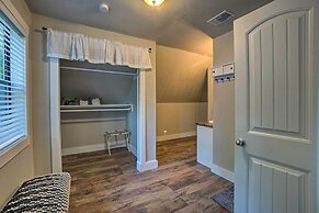 Peaceful Broken Bow Cottage w/ Fire Pit!