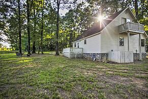 Peaceful Broken Bow Cottage w/ Fire Pit!