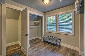 Peaceful Broken Bow Cottage w/ Fire Pit!