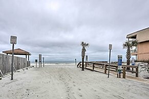 Breezy Murrells Inlet Condo w/ Deck: Walk to Beach