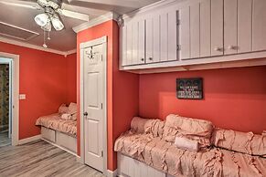 Breezy Murrells Inlet Condo w/ Deck: Walk to Beach