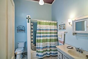 Charming Gulfport Getaway Only 3 Blocks to Beach!
