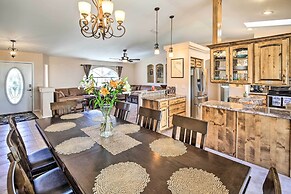 Heated Pool & Game Room: Lake Havasu Retreat