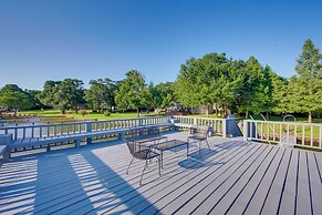 Lakefront Home w/ Dock in Mabank: Near Golfing!