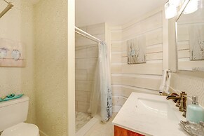 True Log Cabin w/ Game Room, Year-round Views