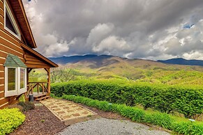 True Log Cabin w/ Game Room, Year-round Views