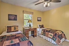 Creekside Retreat w/ Deck, 18 Miles to Wolf Ridge