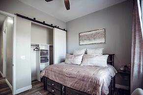 Vistas Bonitas Home w/ Patio: 7 Mi to Snowbowl!