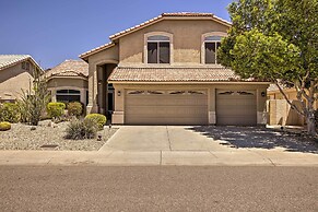 Boat Dock & Pool: Lakefront Glendale Getaway!